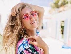 How to Find the Perfect Sunglasses for Your Hair & Face Shape