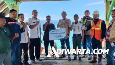 PT Antam UBPN Konut Bantu Nelayan Perbaiki Tambat Labuh TPI Molawe