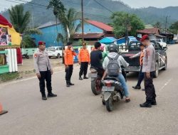 Operasi Ketupat Anoa: Petugas Jaga Pospam Polres Konut Lakukan Pengaturan Lalu Lintas