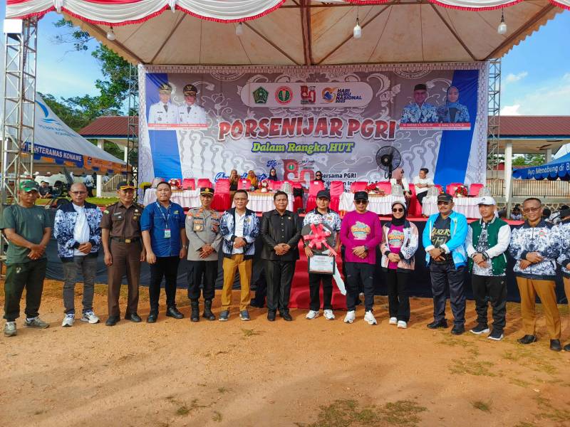 Porsenijar PGRI Konawe Digelar, Bupati Yusran Tekankan Kebersamaan dan Sportivitas 4 1000356843 11zon